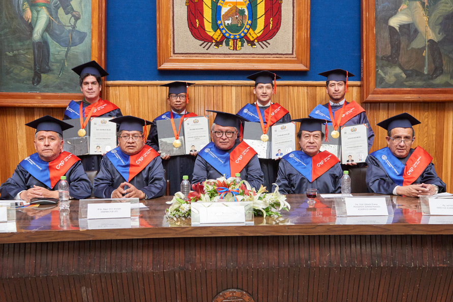 Profesionales UTO-Camiper recibieron su Título de Magíster