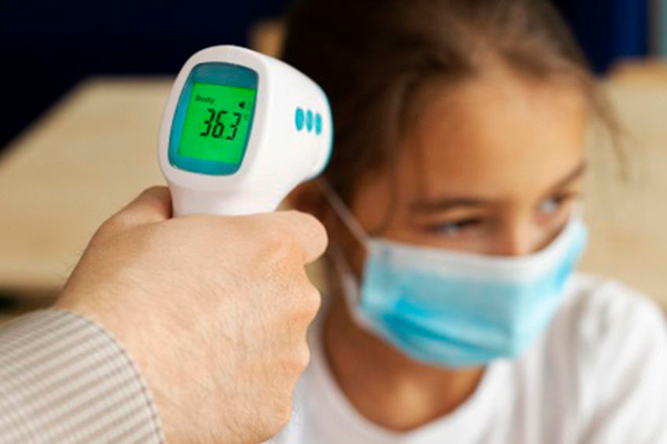 Menores con Covid-19: Estudio confirma baja mortalidad y severidad de enfermedad