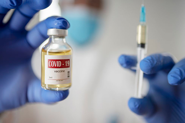 Vacuna española contra la Covid-19: Suspenden ensayos en humanos