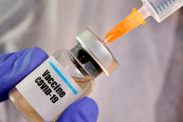 Variantes del covid-19 no detendrían su propagación solo con la vacuna