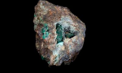 Descubren nuevo mineral en una roca de 220 años