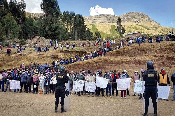 Apurímac: comuneros no dan tregua a Gobierno y continuarán con bloqueo a Las  Bambas