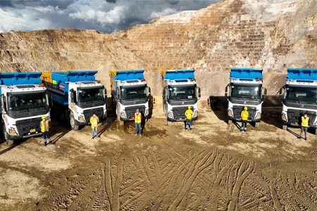 Summa Gold renueva flota de camiones