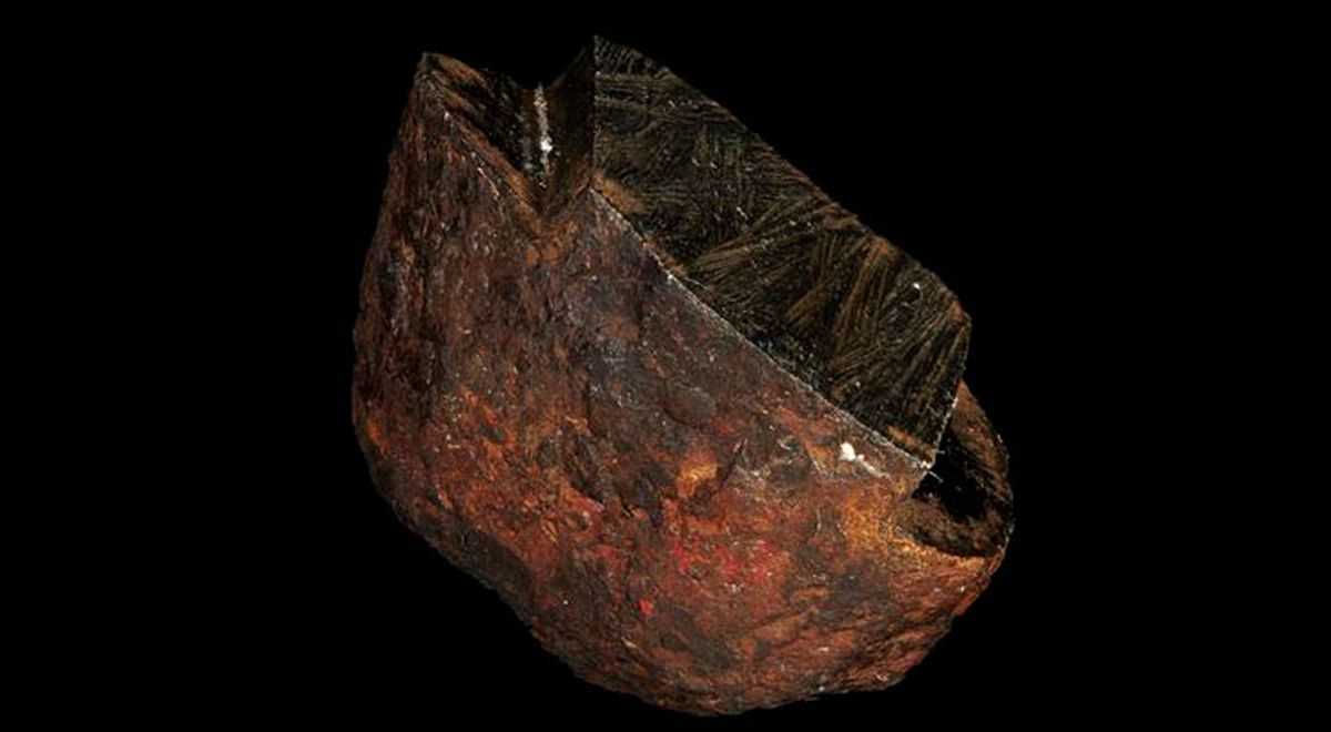 Hallan nuevo mineral dentro de meteorito escondita